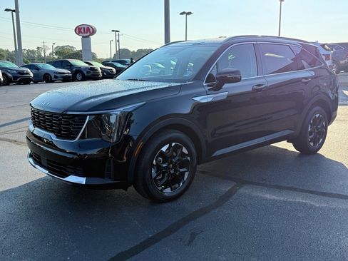 New 2025 Kia Sorento S image 7