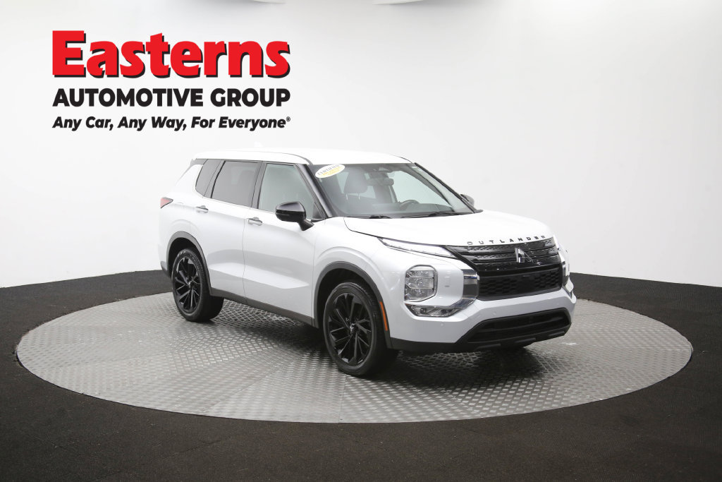 Used 2023 Mitsubishi Outlander SE Black Edition AWD/4WD image 51