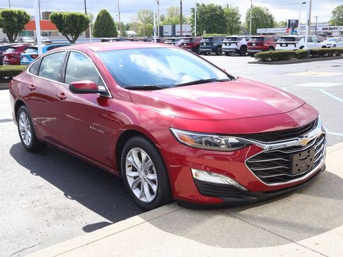 Used 2025 Chevrolet Malibu LT FWD image 3