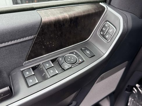 New 2026 Ford F250 Lariat w/ Chrome Package image 19