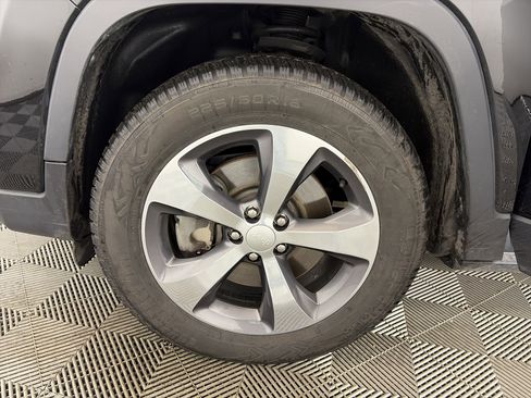 Used 2020 Jeep Cherokee Limited w/ Trailer Tow Group image 13