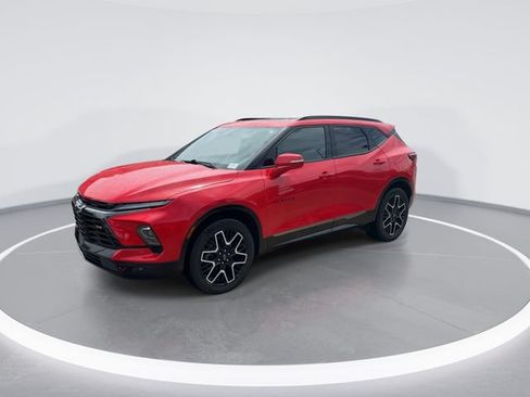 Used 2023 Chevrolet Blazer RS w/ Driver Confidence II Package FWD image 3