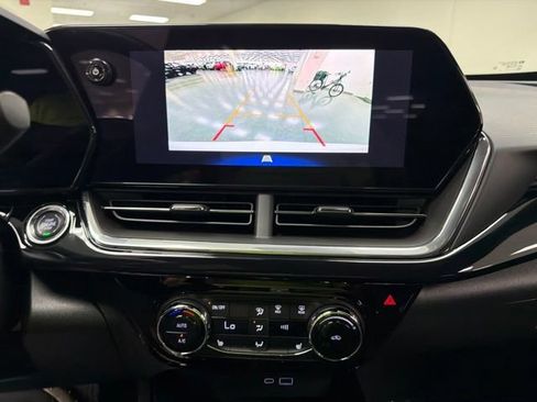 Used 2025 Chevrolet Trax RS w/ Driver Confidence Package FWD image 18