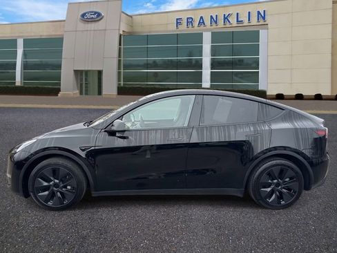 Used 2025 Tesla Model Y Long Range image 4