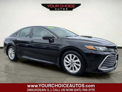 Used 2023 Toyota Camry LE FWD image 7