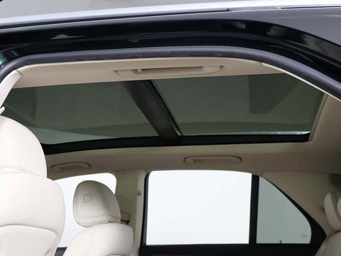 Used 2022 Mercedes-Benz GLE 450 4MATIC w/ Premium Package image 19