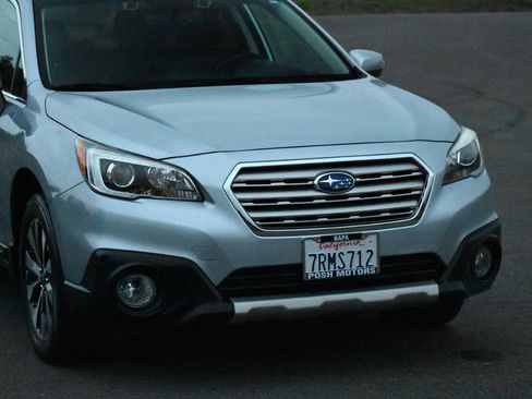 Used 2016 Subaru Outback 3.6R Limited image 13