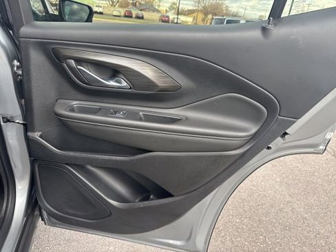 Used 2024 GMC Terrain SLE image 21