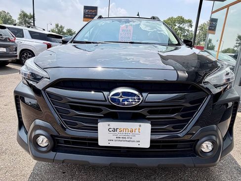 Used 2025 Subaru Outback Onyx Edition AWD/4WD image 5