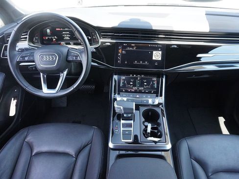 Used 2025 Audi Q7 3.0T Premium Plus AWD/4WD image 35