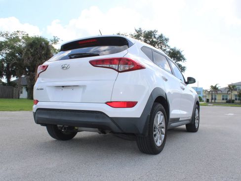 Used 2018 Hyundai Tucson SE FWD image 25