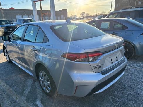 Used 2020 Toyota Corolla LE image 4