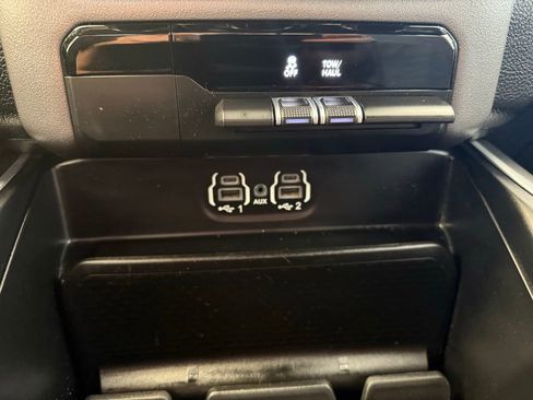 Used 2021 RAM 1500 Big Horn image 42