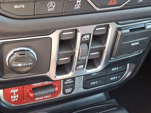 New 2026 Jeep Gladiator Rubicon image 17