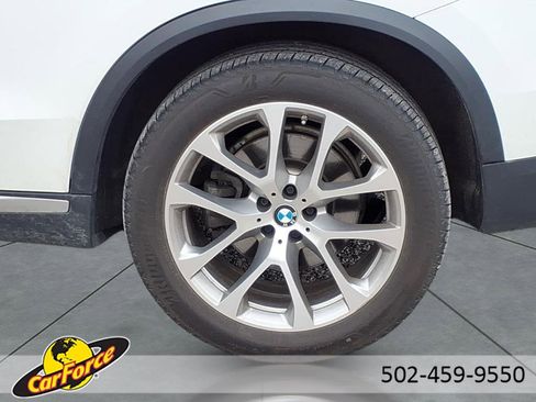 Used 2021 BMW X5 xDrive40i w/ Premium Package 2 image 4