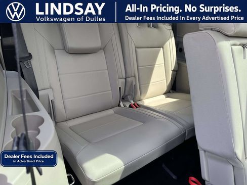 Used 2023 Volkswagen Atlas SE w/ Panoramic Sunroof Package AWD/4WD image 14