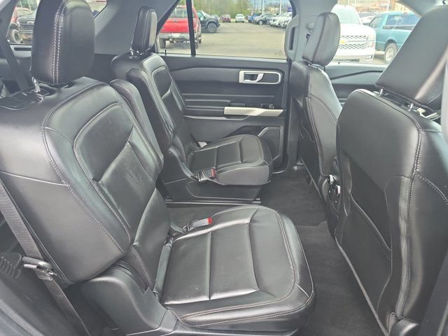 Used 2022 Ford Explorer XLT w/ Equipment Group 202A AWD/4WD image 17