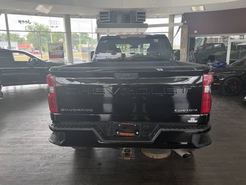 Used 2024 Chevrolet Silverado 2500 Custom w/ Custom Convenience Package AWD/4WD image 8