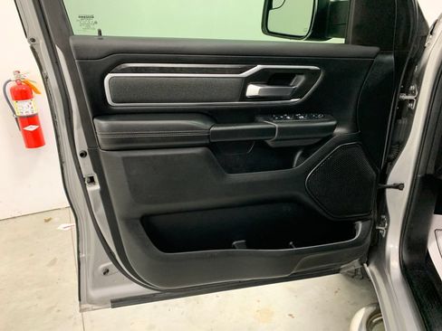 Used 2019 RAM 1500 Big Horn AWD/4WD image 17
