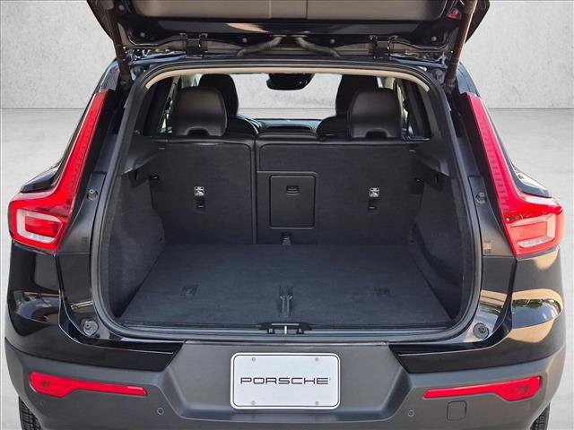 Used 2021 Volvo XC40 T5 Momentum AWD/4WD image 22
