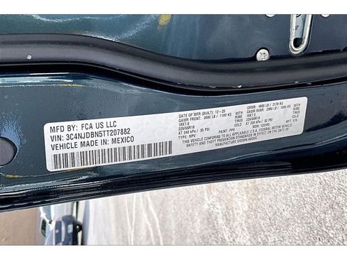 New 2026 Jeep Compass Latitude image 14