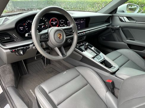 Used 2021 Porsche 911 Carrera RWD image 17
