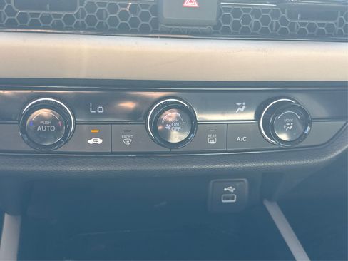 Used 2023 Honda HR-V LX image 30