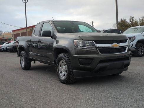 Used 2018 Chevrolet Colorado W/T image 3
