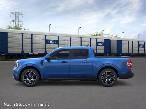 New 2026 Ford Maverick Lariat image 3