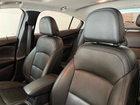 Used 2017 Chevrolet Cruze LT image 36