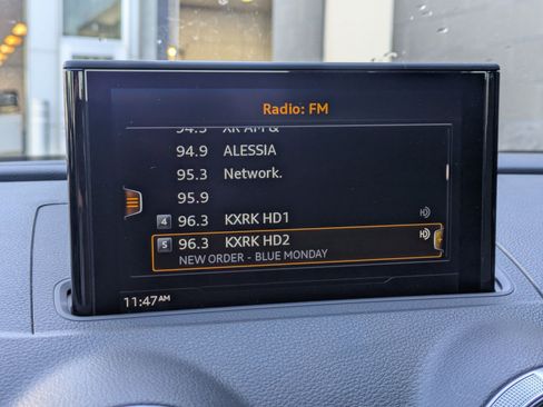 Used 2017 Audi A3 e-tron Premium w/ Sport Package image 16