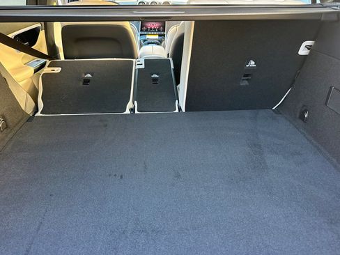 New 2026 Mercedes-Benz GLC 300 image 36