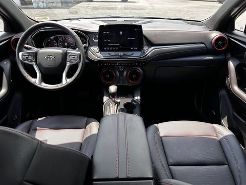 Certified 2025 Chevrolet Blazer RS w/ Enhanced Convenience Package FWD image 30