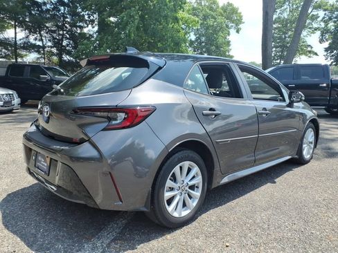 Used 2023 Toyota Corolla SE FWD image 2