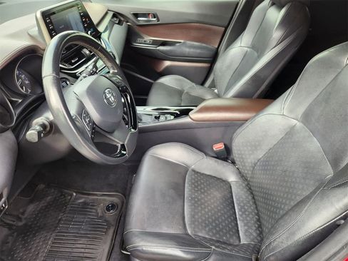 Used 2019 Toyota C-HR Limited image 13