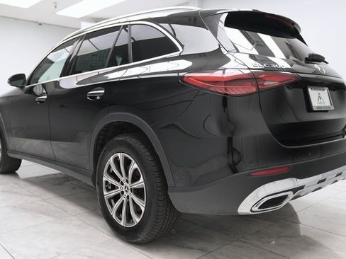 Used 2024 Mercedes-Benz GLC 300 4MATIC image 5