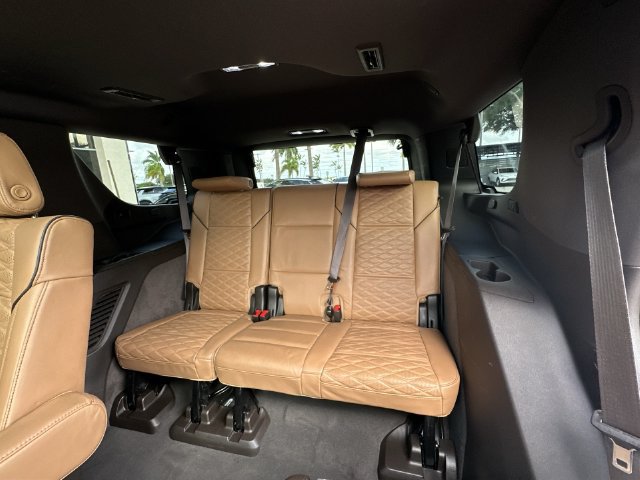 Certified 2023 Cadillac Escalade Premium Luxury w/ Performance Package AWD/4WD image 14