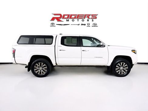 Used 2020 Toyota Tacoma Limited AWD/4WD image 14