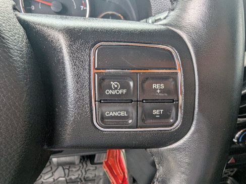 Used 2017 Jeep Wrangler Unlimited Rubicon w/ Connectivity Group AWD/4WD image 13