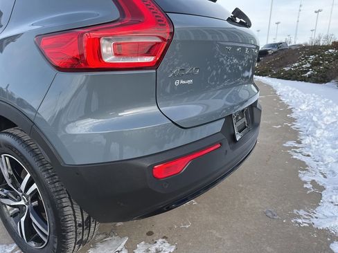 Used 2023 Volvo XC40 B5 Plus w/ Driver Assist Package image 18