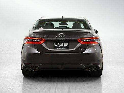 Used 2022 Toyota Camry XSE FWD image 4