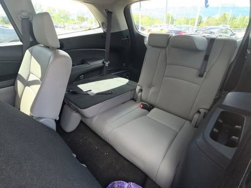 Used 2016 Honda Pilot Touring image 10