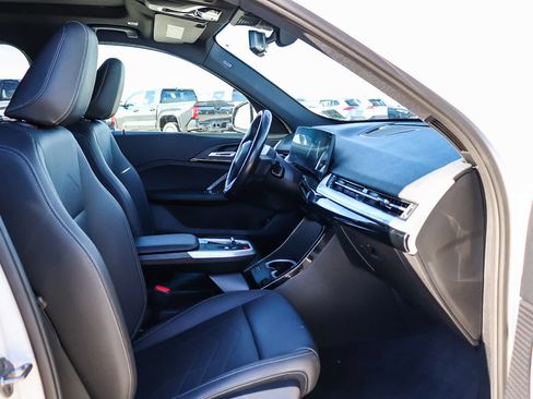 Used 2023 BMW X1 xDrive28i AWD/4WD image 10