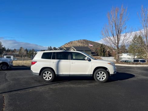 Used 2013 Toyota Highlander SE image 8