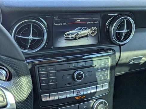 Used 2018 Mercedes-Benz SLC 300 image 15