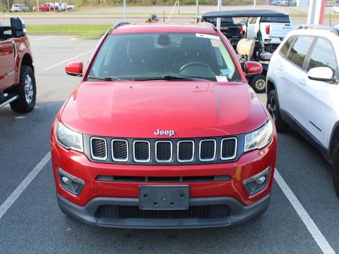 Used 2019 Jeep Compass Latitude w/ Popular Equipment Group image 2