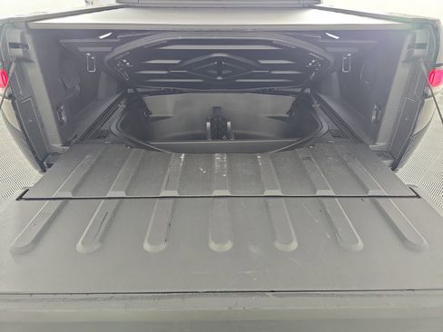 Used 2022 Rivian R1T Adventure image 15