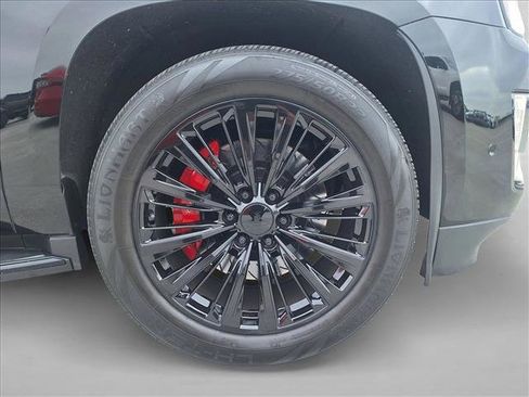 Used 2019 Cadillac Escalade Premium Luxury image 21