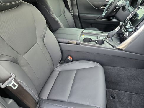 New 2026 Lexus LX 700h Luxury image 9