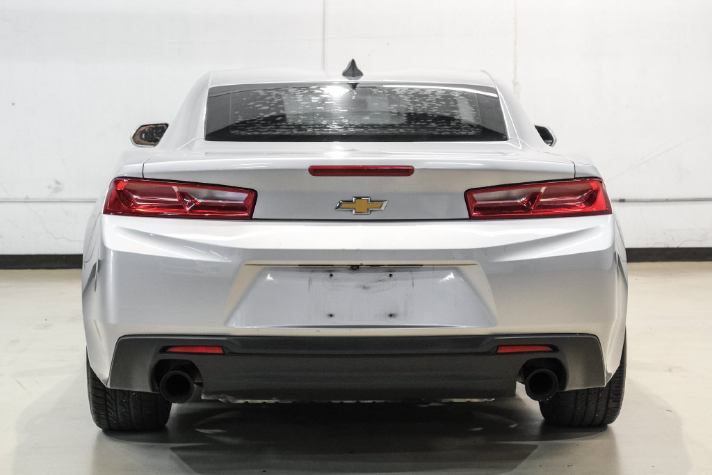 Used 2018 Chevrolet Camaro LS RWD image 9